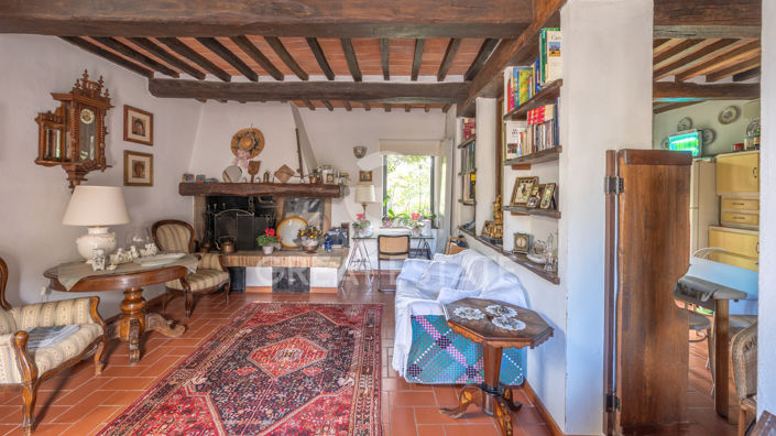 Image No.6-Maison de campagne de 13 chambres à vendre à Asciano