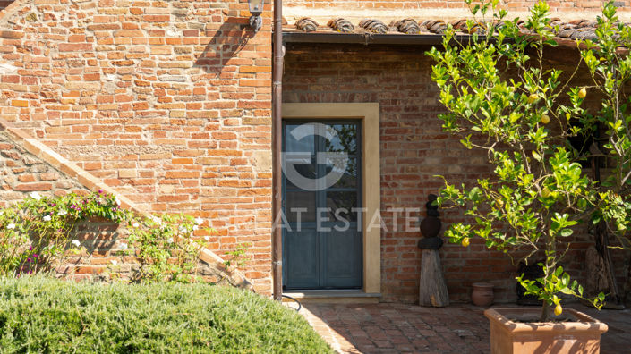 Image No.28-9 Bed Country House for sale