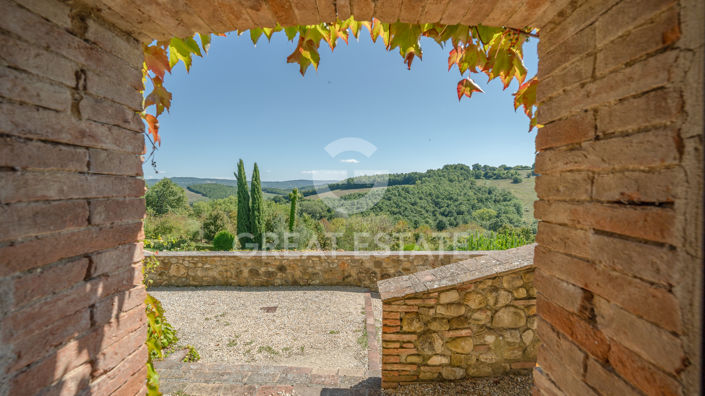 Image No.11-6 Bed Country House for sale