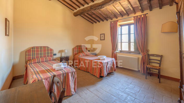 Image No.42-6 Bed Country House for sale