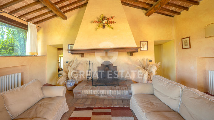 Image No.6-6 Bed Country House for sale