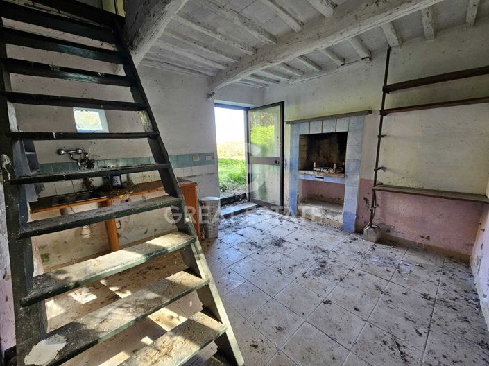 Image No.5-2 Bed Country House for sale