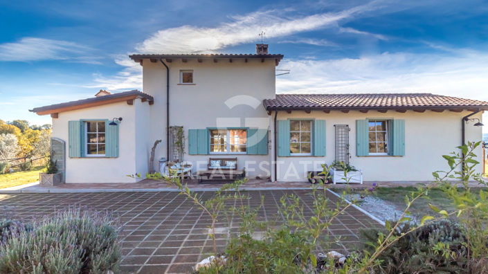 Image No.10-3 Bed Country House for sale