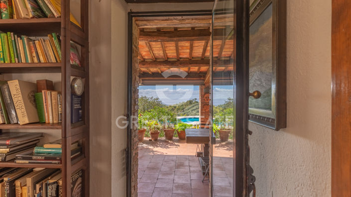 Image No.6-3 Bed Country House for sale