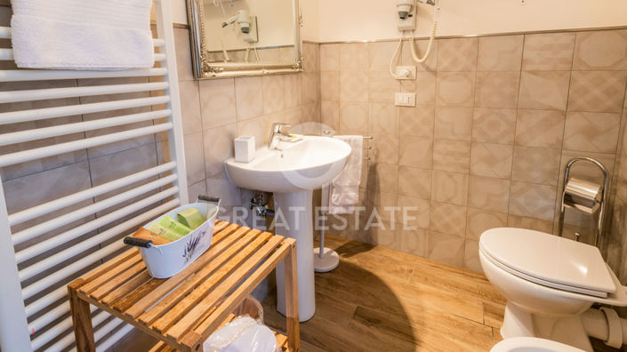 Image No.28-12 Bed Country House for sale