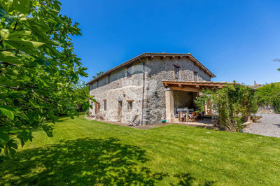 vendesi-rustico-casale-in-umbria-terni-orviet