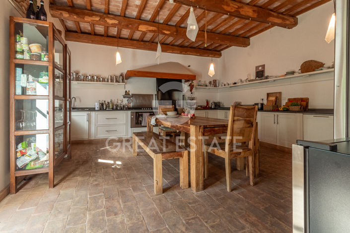 Image No.31-5 Bed Country House for sale