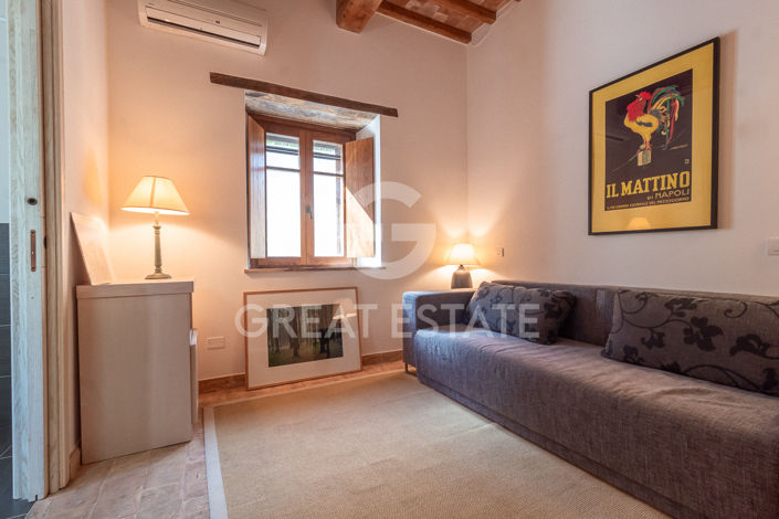 Image No.37-5 Bed Country House for sale