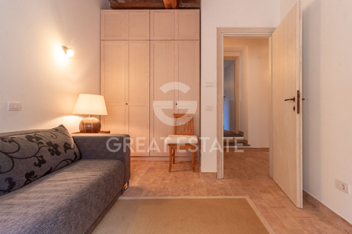 Image No.38-5 Bed Country House for sale