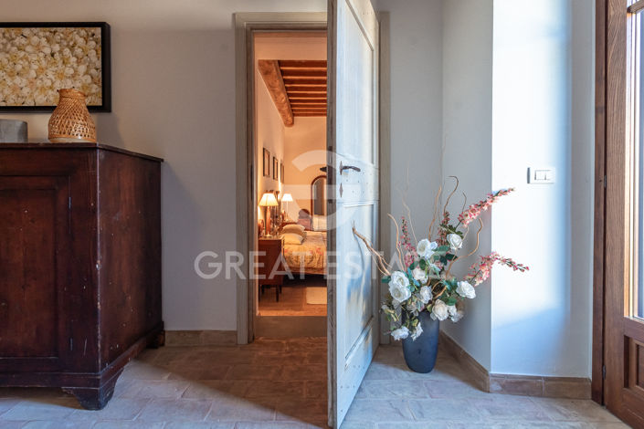 Image No.40-5 Bed Country House for sale