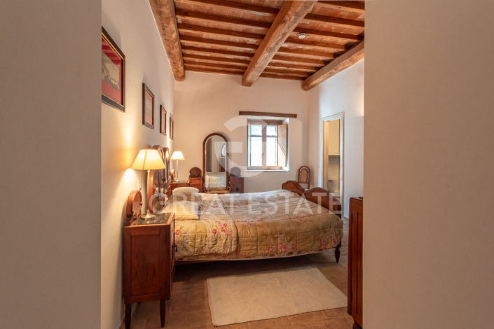 Image No.41-5 Bed Country House for sale