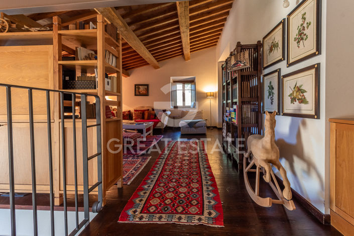 Image No.44-5 Bed Country House for sale