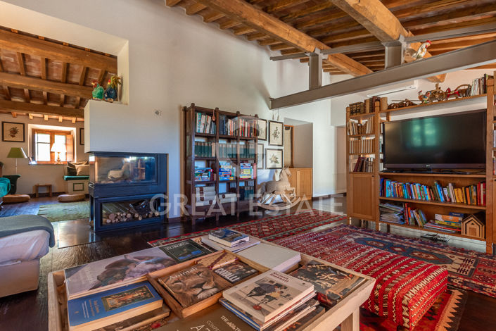 Image No.46-5 Bed Country House for sale