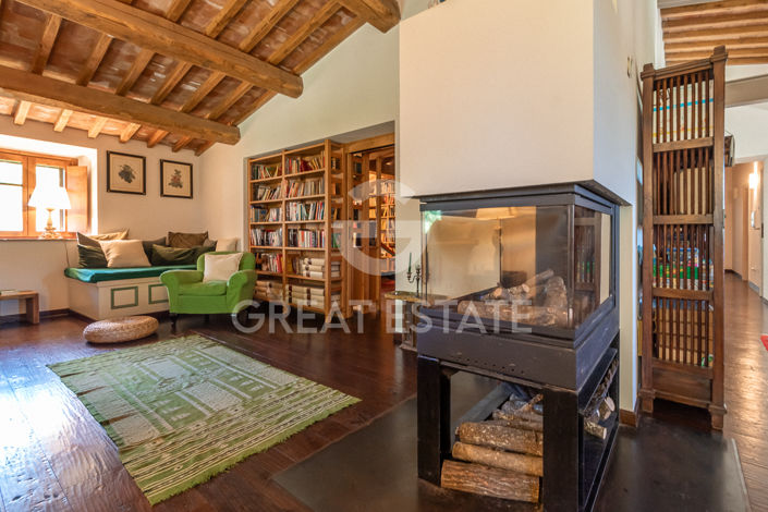 Image No.47-5 Bed Country House for sale