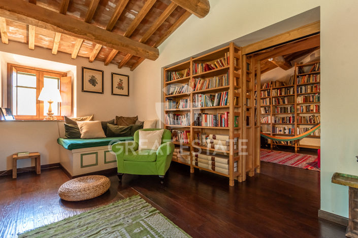 Image No.49-5 Bed Country House for sale