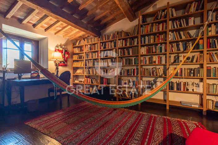 Image No.50-5 Bed Country House for sale