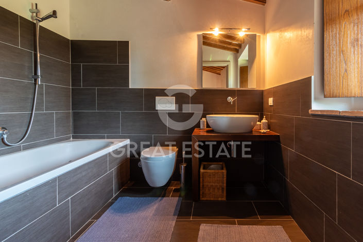 Image No.52-5 Bed Country House for sale