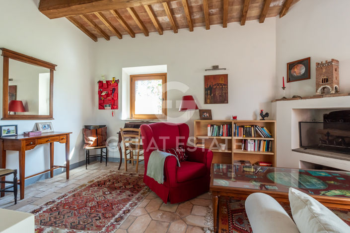 Image No.59-5 Bed Country House for sale