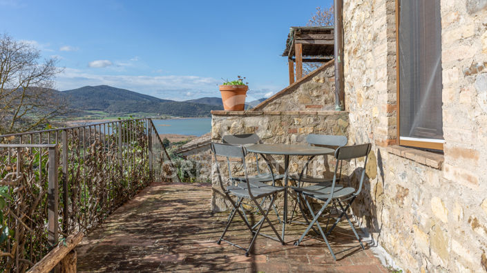 Image No.17-12 Bed Country House for sale