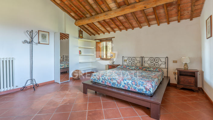 Image No.35-12 Bed Country House for sale