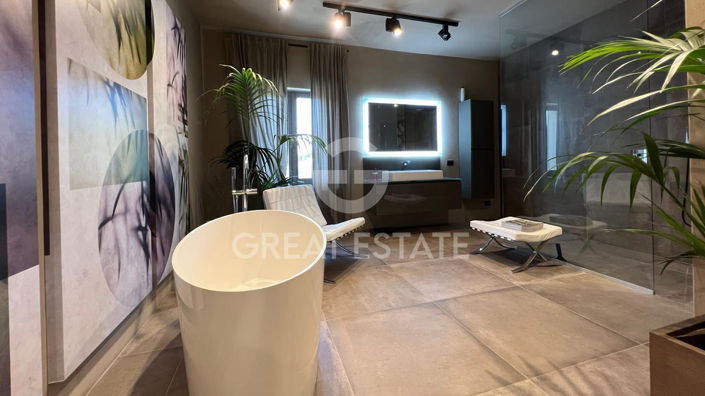 Image No.23-3 Bed Country House for sale