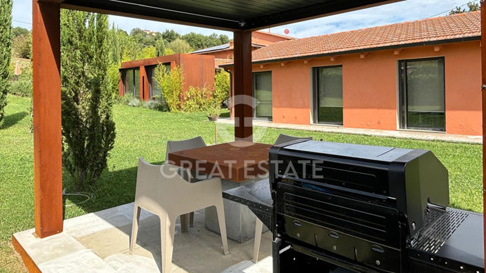 Image No.8-3 Bed Country House for sale