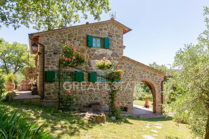 Image No.15-6 Bed Country House for sale