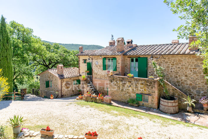 Image No.8-6 Bed Country House for sale