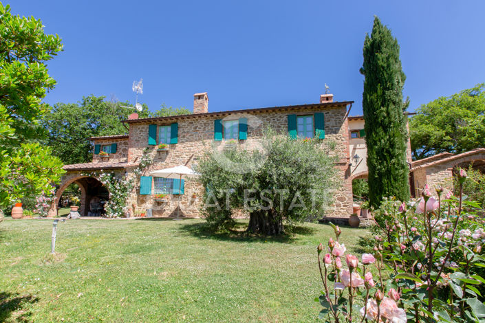 Image No.10-6 Bed Country House for sale