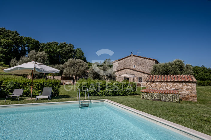 Image No.1-Maison de campagne de 6 chambres à vendre à Manciano