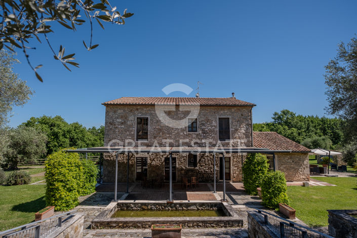 Image No.11-6 Bed Country House for sale