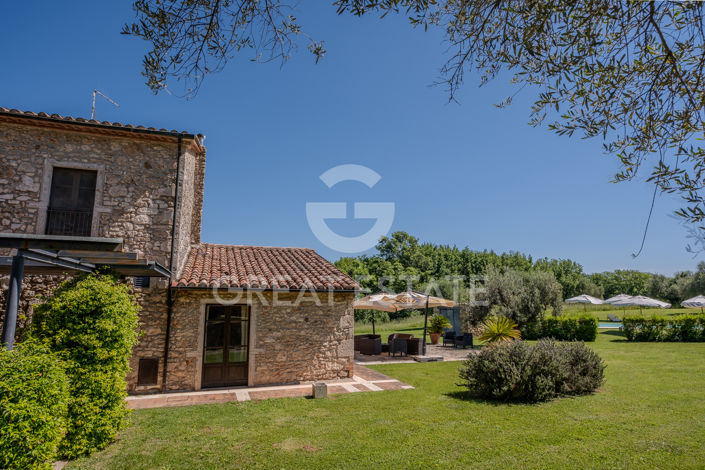 Image No.17-6 Bed Country House for sale