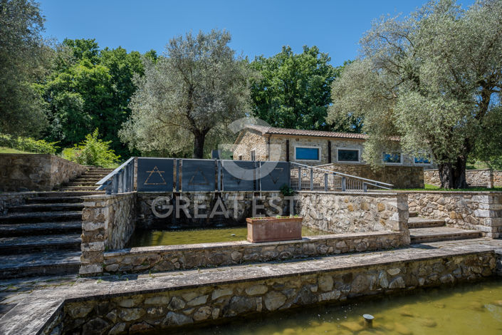 Image No.18-6 Bed Country House for sale