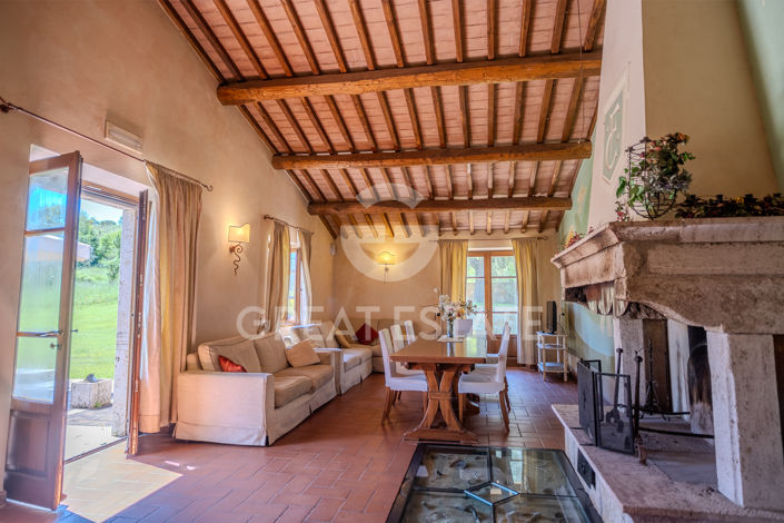 Image No.2-6 Bed Country House for sale