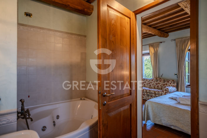 Image No.37-6 Bed Country House for sale