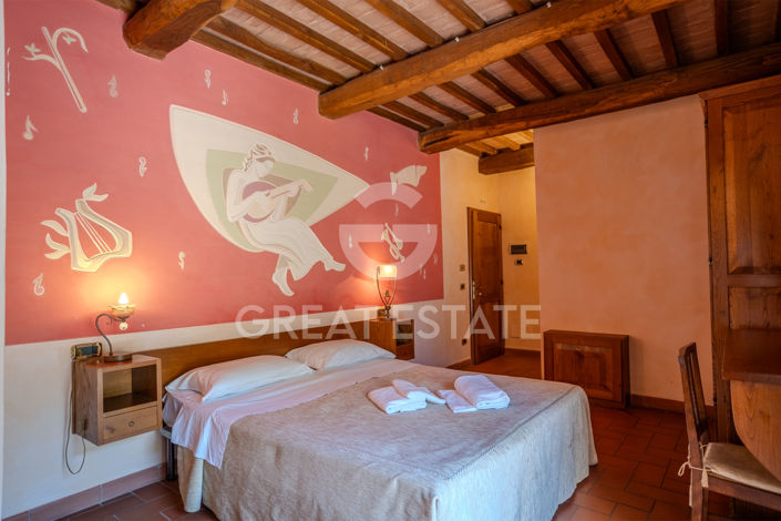 Image No.41-6 Bed Country House for sale