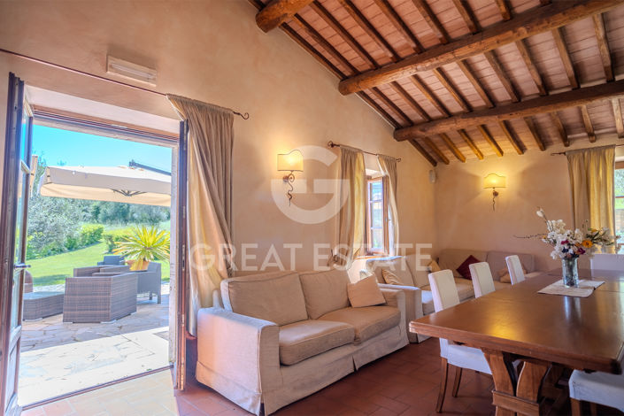 Image No.6-6 Bed Country House for sale