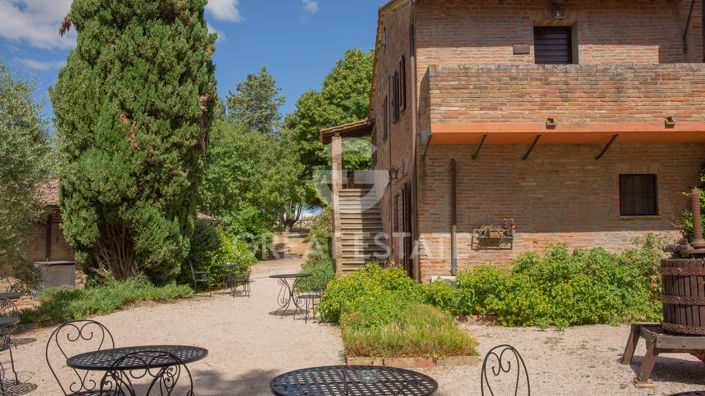 Image No.23-24 Bed Country House for sale