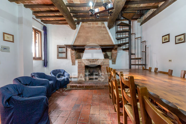 Image No.30-24 Bed Country House for sale