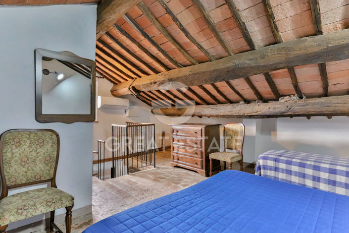 Image No.35-24 Bed Country House for sale