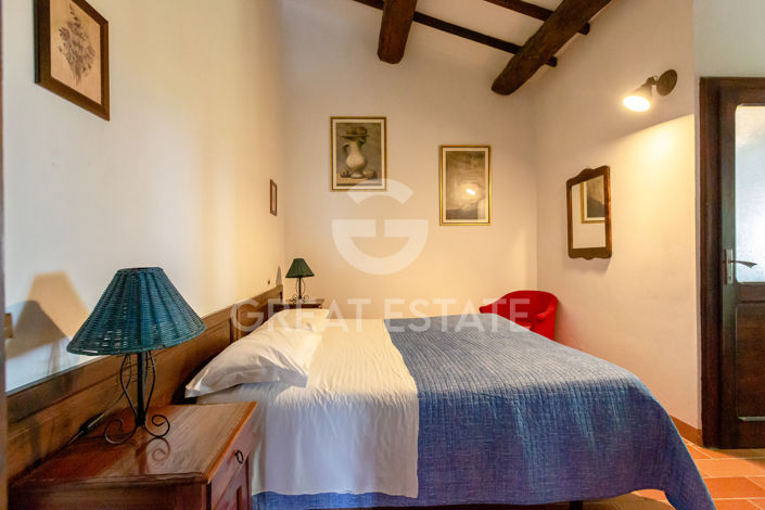 Image No.45-24 Bed Country House for sale