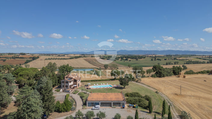 Image No.8-24 Bed Country House for sale