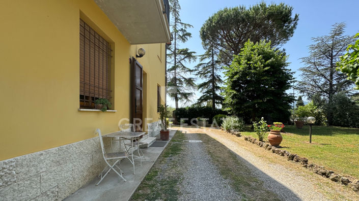 Image No.15-6 Bed Villa for sale