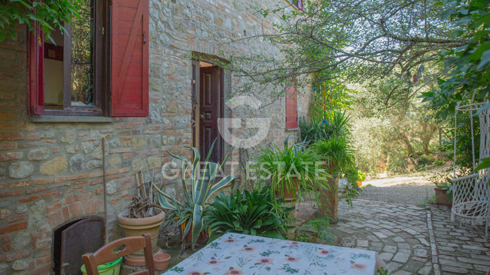 Image No.10-3 Bed Country House for sale