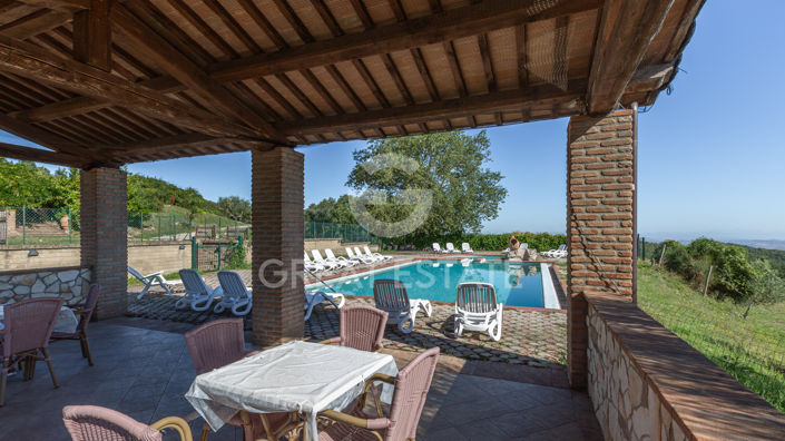 Image No.14-13 Bed Country House for sale