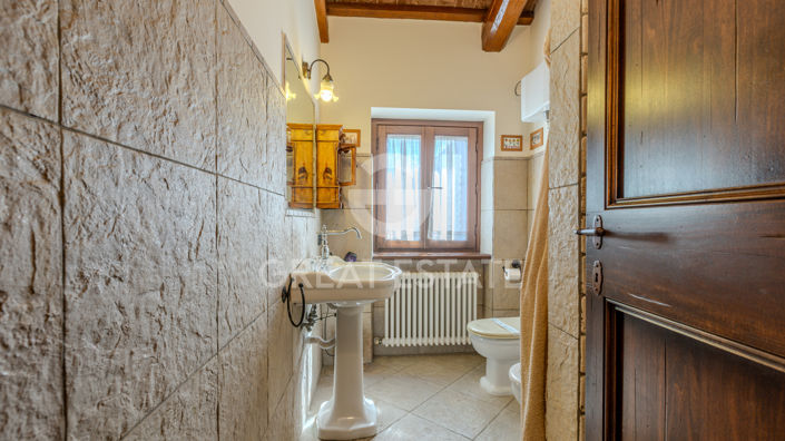 Image No.54-13 Bed Country House for sale