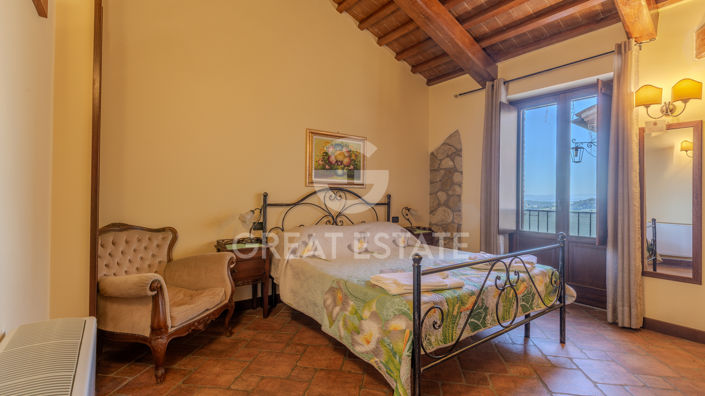 Image No.55-13 Bed Country House for sale