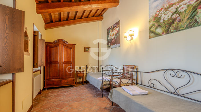 Image No.57-13 Bed Country House for sale