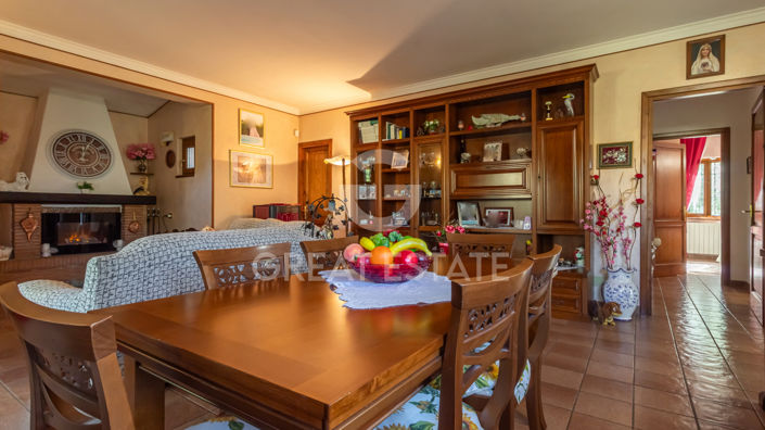 Image No.20-2 Bed Country House for sale