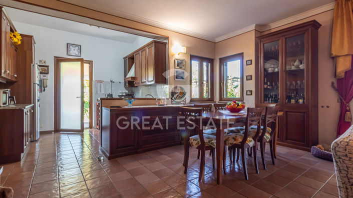 Image No.22-2 Bed Country House for sale